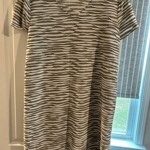Chico’s super light weight Striped V-Neck Dress. Perfect condition Size 3
